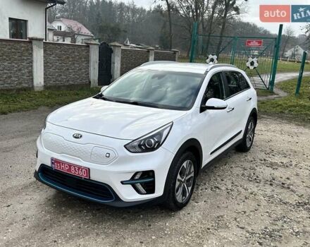 Білий Кіа Niro, об'ємом двигуна 0 л та пробігом 147 тис. км за 18800 $, фото 19 на Automoto.ua