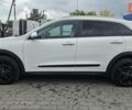Киа Niro 2020 в Радомышле на Automoto.ua Белый Киа Niro, объемом двигателя 0 л и пробегом 73 тыс. км за 22300 $, фото 3 на Automoto.ua