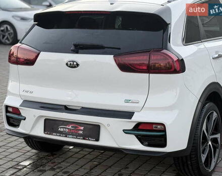 Белый Киа Niro, объемом двигателя 0 л и пробегом 130 тыс. км за 20999 $, фото 7 на Automoto.ua
