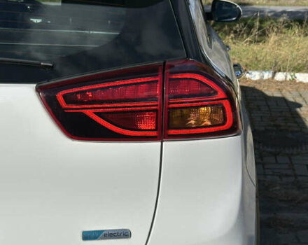 Киа Niro 2020 в Львове на Automoto.ua Белый Киа Niro, объемом двигателя 0 л и пробегом 129 тыс. км за 18350 $, фото 20 на Automoto.ua