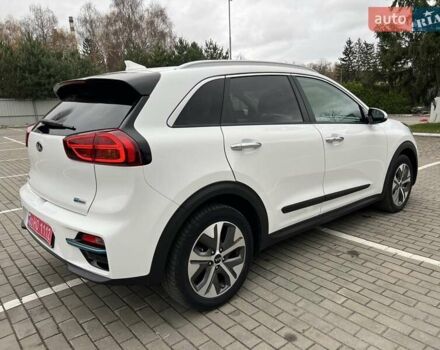 Белый Киа Niro, объемом двигателя 0 л и пробегом 146 тыс. км за 19799 $, фото 11 на Automoto.ua