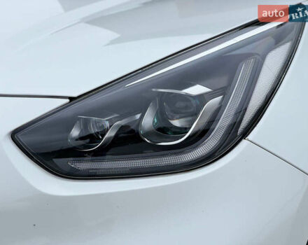 Киа Niro 2020 в Черкассах на Automoto.ua Белый Киа Niro, объемом двигателя 0 л и пробегом 84 тыс. км за 18800 $, фото 18 на Automoto.ua