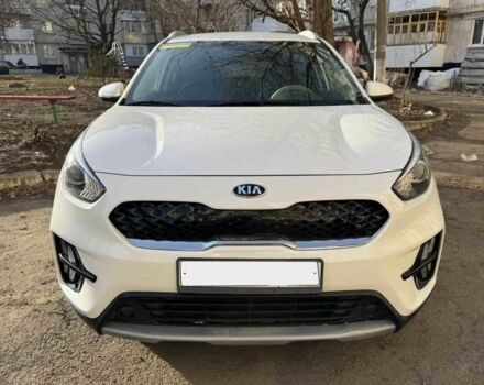 Белый Киа Niro, объемом двигателя 1.6 л и пробегом 100 тыс. км за 12000 $, фото 3 на Automoto.ua