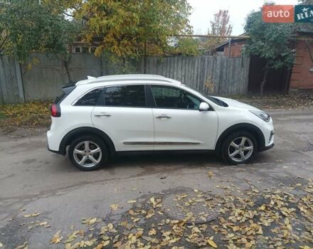 Белый Киа Niro, объемом двигателя 0 л и пробегом 200 тыс. км за 19000 $, фото 5 на Automoto.ua