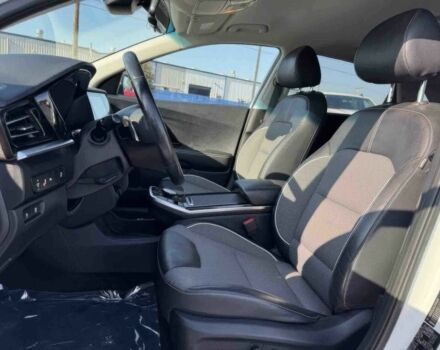Киа Niro 2020 в Полтаве на Automoto.ua Белый Киа Niro, объемом двигателя 0 л и пробегом 44 тыс. км за 10300 $, фото 7 на Automoto.ua