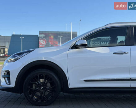 Киа Niro 2020 в Киеве на Automoto.ua Белый Киа Niro, объемом двигателя 0 л и пробегом 151 тыс. км за 19600 $, фото 7 на Automoto.ua