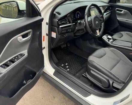 Белый Киа Niro, объемом двигателя 0 л и пробегом 146 тыс. км за 14000 $, фото 3 на Automoto.ua
