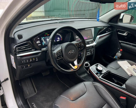 Белый Киа Niro, объемом двигателя 0 л и пробегом 116 тыс. км за 21000 $, фото 14 на Automoto.ua