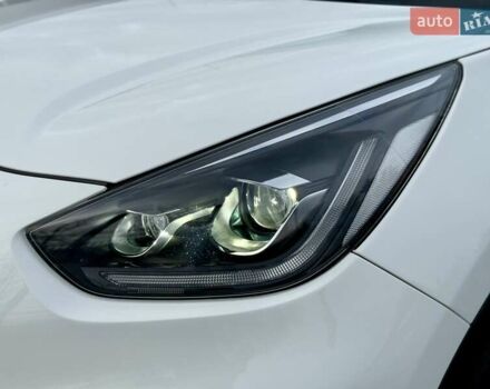 Білий Кіа Niro, об'ємом двигуна 0 л та пробігом 89 тис. км за 18950 $, фото 22 на Automoto.ua