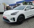 Киа Niro 2020 в Радомышле на Automoto.ua Белый Киа Niro, объемом двигателя 0 л и пробегом 73 тыс. км за 22300 $, фото 1 на Automoto.ua