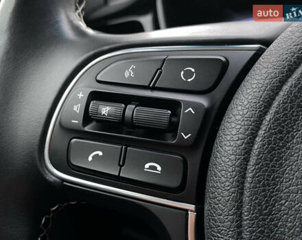 Белый Киа Niro, объемом двигателя 0 л и пробегом 96 тыс. км за 19950 $, фото 42 на Automoto.ua