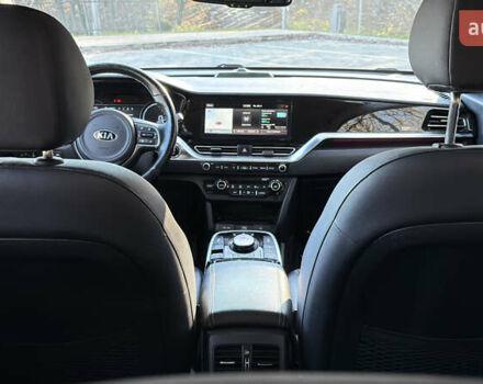 Белый Киа Niro, объемом двигателя 0 л и пробегом 126 тыс. км за 18400 $, фото 13 на Automoto.ua