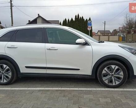 Білий Кіа Niro, об'ємом двигуна 0 л та пробігом 127 тис. км за 19999 $, фото 51 на Automoto.ua