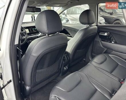 Киа Niro 2020 в Львове на Automoto.ua Белый Киа Niro, объемом двигателя 0 л и пробегом 95 тыс. км за 20450 $, фото 28 на Automoto.ua