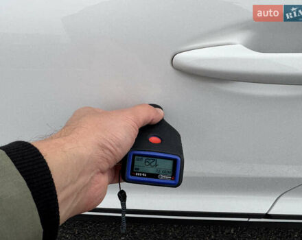 Киа Niro 2020 в Киеве на Automoto.ua Белый Киа Niro, объемом двигателя 0 л и пробегом 171 тыс. км за 18300 $, фото 42 на Automoto.ua