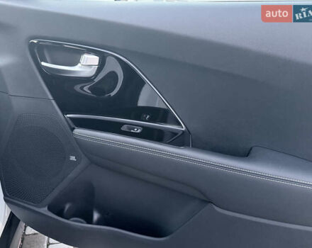 Белый Киа Niro, объемом двигателя 0 л и пробегом 130 тыс. км за 20999 $, фото 28 на Automoto.ua