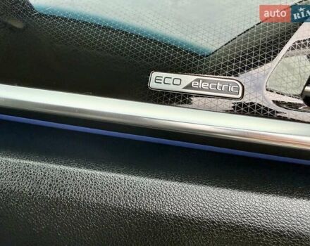 Білий Кіа Niro, об'ємом двигуна 0 л та пробігом 89 тис. км за 18950 $, фото 85 на Automoto.ua