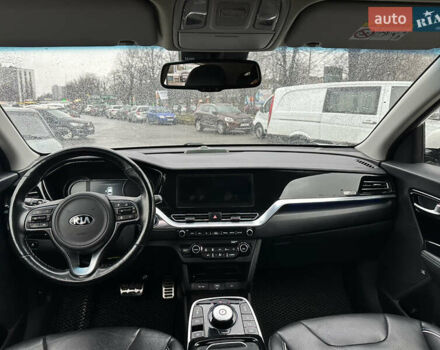 Белый Киа Niro, объемом двигателя 0 л и пробегом 75 тыс. км за 18300 $, фото 9 на Automoto.ua