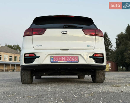 Киа Niro 2020 в Новой Ушице на Automoto.ua Белый Киа Niro, объемом двигателя 0 л и пробегом 152 тыс. км за 18500 $, фото 14 на Automoto.ua