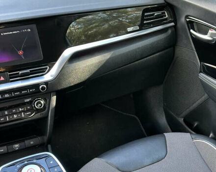Киа Niro 2020 в Львове на Automoto.ua Белый Киа Niro, объемом двигателя 0 л и пробегом 129 тыс. км за 18350 $, фото 35 на Automoto.ua