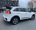 Білий Кіа Niro, об'ємом двигуна 0 л та пробігом 106 тис. км за 19300 $, фото 3 на Automoto.ua
