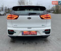 Білий Кіа Niro, об'ємом двигуна 0 л та пробігом 106 тис. км за 19300 $, фото 7 на Automoto.ua