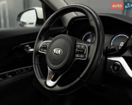 Белый Киа Niro, объемом двигателя 0 л и пробегом 172 тыс. км за 17500 $, фото 51 на Automoto.ua