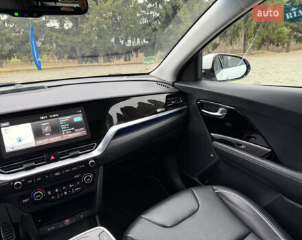 Білий Кіа Niro, об'ємом двигуна 0 л та пробігом 141 тис. км за 19499 $, фото 59 на Automoto.ua