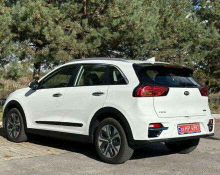 Киа Niro 2020 в Львове на Automoto.ua Белый Киа Niro, объемом двигателя 0 л и пробегом 129 тыс. км за 18350 $, фото 18 на Automoto.ua