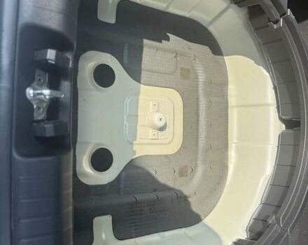 Білий Кіа Niro, об'ємом двигуна 0 л та пробігом 133 тис. км за 18500 $, фото 15 на Automoto.ua