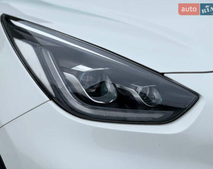 Киа Niro 2020 в Черкассах на Automoto.ua Белый Киа Niro, объемом двигателя 0 л и пробегом 84 тыс. км за 18800 $, фото 8 на Automoto.ua