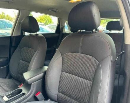 Белый Киа Niro, объемом двигателя 1.6 л и пробегом 65 тыс. км за 7100 $, фото 9 на Automoto.ua