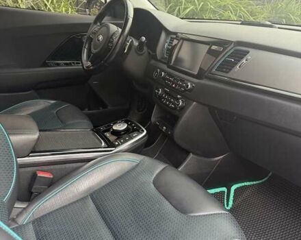 Білий Кіа Niro, об'ємом двигуна 0 л та пробігом 133 тис. км за 18500 $, фото 7 на Automoto.ua
