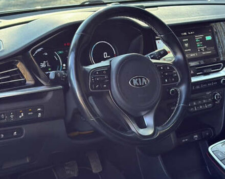 Белый Киа Niro, объемом двигателя 0 л и пробегом 126 тыс. км за 18400 $, фото 16 на Automoto.ua