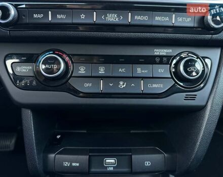 Білий Кіа Niro, об'ємом двигуна 0 л та пробігом 62 тис. км за 24400 $, фото 52 на Automoto.ua