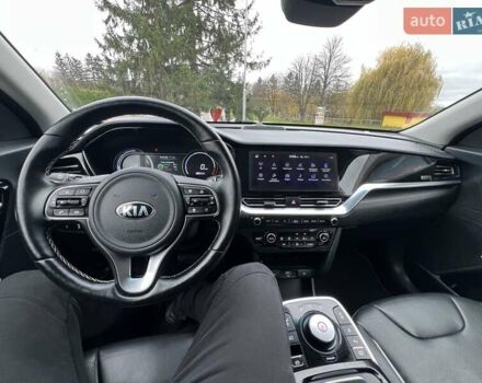 Белый Киа Niro, объемом двигателя 0 л и пробегом 146 тыс. км за 19799 $, фото 44 на Automoto.ua