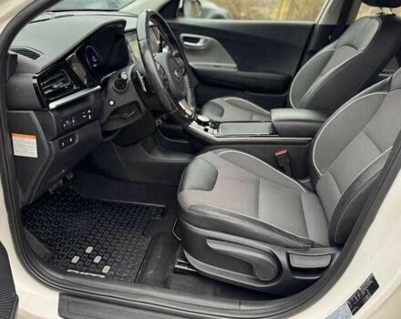 Белый Киа Niro, объемом двигателя 0 л и пробегом 146 тыс. км за 14000 $, фото 4 на Automoto.ua