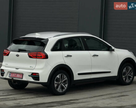 Белый Киа Niro, объемом двигателя 0 л и пробегом 172 тыс. км за 17500 $, фото 9 на Automoto.ua
