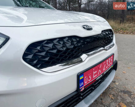 Білий Кіа Niro, об'ємом двигуна 1.6 л та пробігом 215 тис. км за 16800 $, фото 12 на Automoto.ua