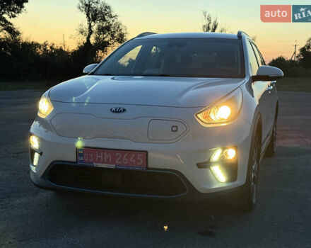 Киа Niro 2020 в Новой Ушице на Automoto.ua Белый Киа Niro, объемом двигателя 0 л и пробегом 152 тыс. км за 18500 $, фото 26 на Automoto.ua
