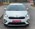 Білий Кіа Niro, об'ємом двигуна 1.6 л та пробігом 215 тис. км за 16800 $, фото 17 на Automoto.ua