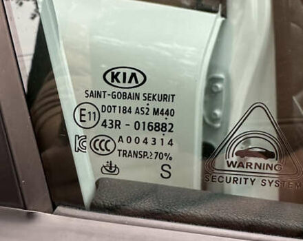 Киа Niro 2020 в Ирпене на Automoto.ua Белый Киа Niro, объемом двигателя 0 л и пробегом 79 тыс. км за 21000 $, фото 31 на Automoto.ua
