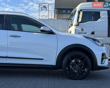 Киа Niro 2020 в Киеве на Automoto.ua Белый Киа Niro, объемом двигателя 0 л и пробегом 151 тыс. км за 19600 $, фото 16 на Automoto.ua