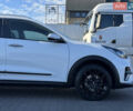 Киа Niro 2020 в Киеве на Automoto.ua Белый Киа Niro, объемом двигателя 0 л и пробегом 151 тыс. км за 19600 $, фото 16 на Automoto.ua