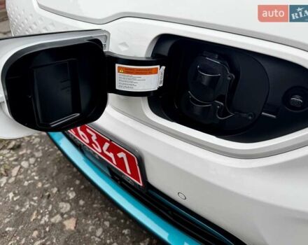 Белый Киа Niro, объемом двигателя 0 л и пробегом 160 тыс. км за 18850 $, фото 18 на Automoto.ua