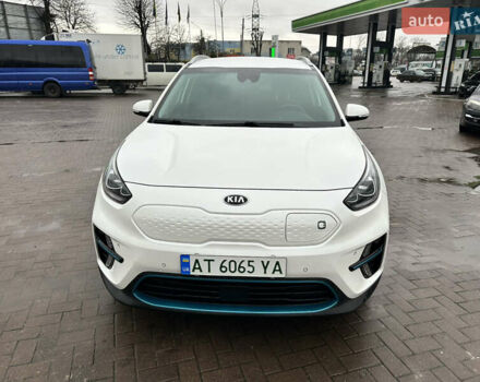 Белый Киа Niro, объемом двигателя 0 л и пробегом 75 тыс. км за 18300 $, фото 2 на Automoto.ua