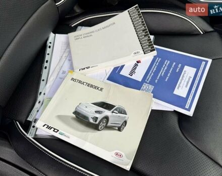 Білий Кіа Niro, об'ємом двигуна 0 л та пробігом 89 тис. км за 18950 $, фото 90 на Automoto.ua