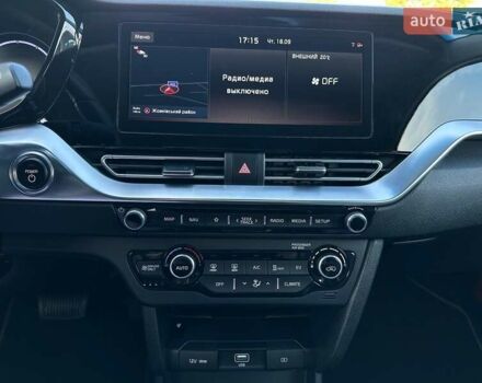 Білий Кіа Niro, об'ємом двигуна 0 л та пробігом 62 тис. км за 24400 $, фото 51 на Automoto.ua