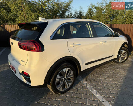Білий Кіа Niro, об'ємом двигуна 0 л та пробігом 169 тис. км за 18200 $, фото 17 на Automoto.ua