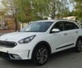 Белый Киа Niro, объемом двигателя 1.6 л и пробегом 98 тыс. км за 12400 $, фото 1 на Automoto.ua